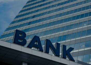 Киргизские банки Демир, KICB и О!Bank ввели ограничения на обслуживание российских банков