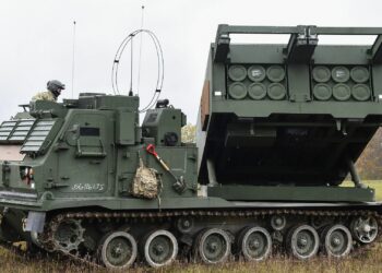 Минобороны опубликовало кадры уничтожения РСЗО M270 MLRS ВСУ в Сумской области