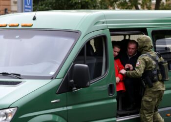 Адвокатов в Украине запугивают и силой отправляют на фронт за помощь военнообязанным