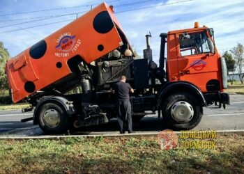 Отдыхающие пожаловались — власти отреагировали: вывоз мусора на курортах ДНР ускорят